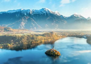 提出一个基于小红书平台的虚拟资源项目，专注于销售HR